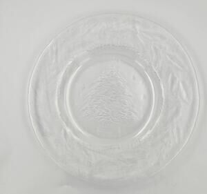 Arcoroc Holly Tree 10.75 Inch Dinner Plate Made of Pressed Crystal Glass